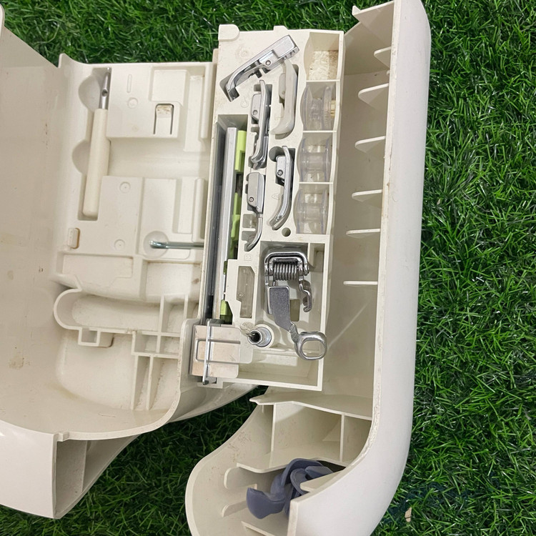 چرخ خیاطی رباتیک juki مدل 010