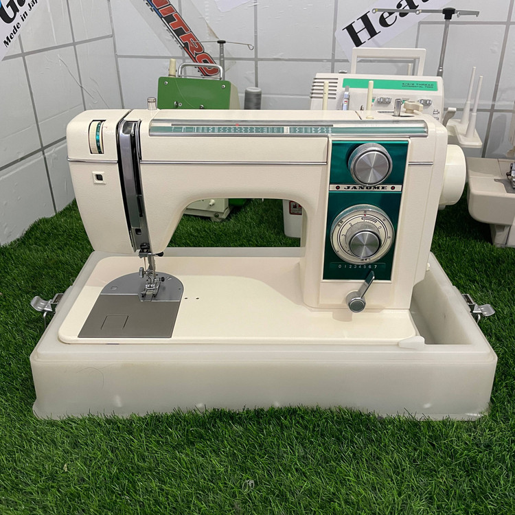 چرخ خیاطی ژانومه مدل 811 استوک