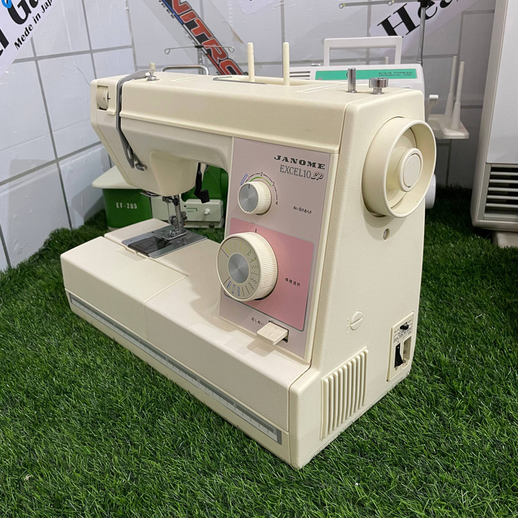 چرخ خیاطی ژانومه مدل631 استوک