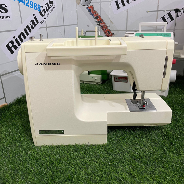 چرخ خیاطی ژانومه مدل631 استوک