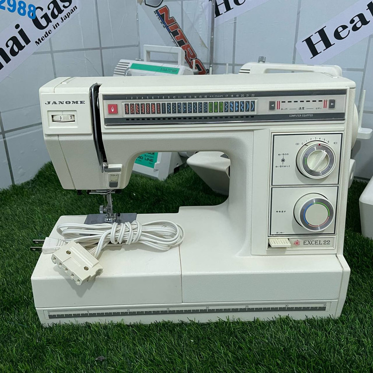 چرخ خیاطی ژانومه مدل 818 استوک