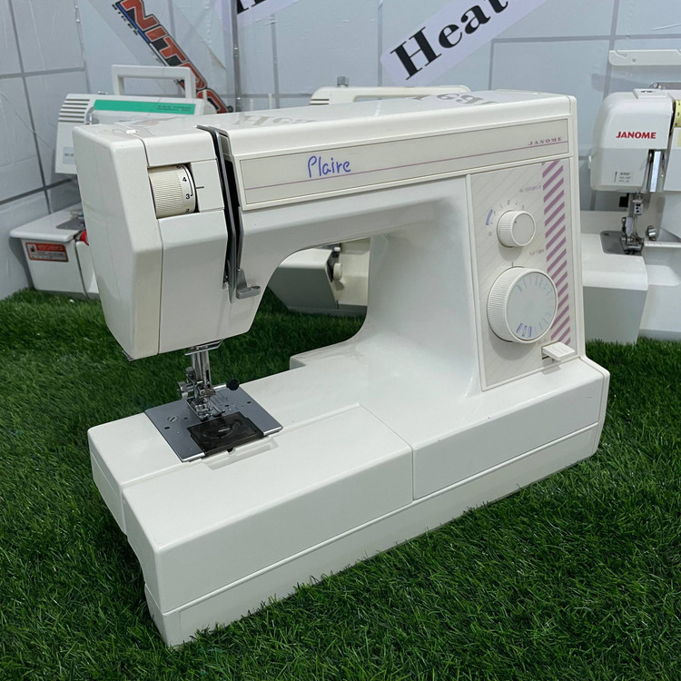 چرخ خیاطی ژانومه مدل 636 استوک