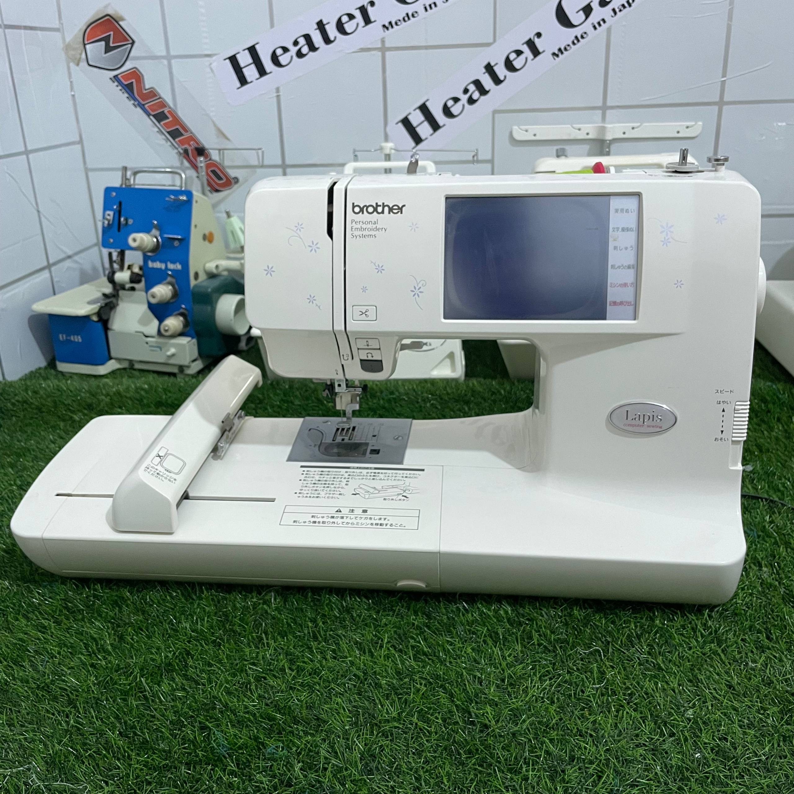 چرخ خیاطی و گلدوزی برادر همراه با کارگاه مدل Lapis استوک
