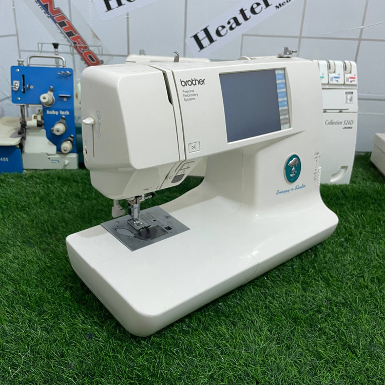 چرخ خیاطی و گلدوزی برادر همراه با کارگاه مدل Lapis استوک