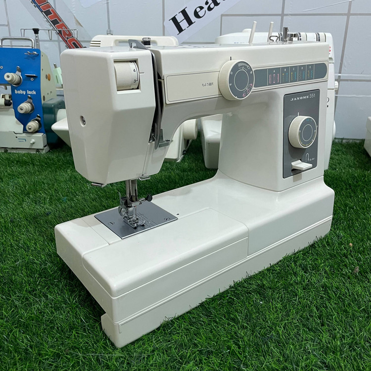 چرخ خیاطی ژانومه مذل 351 استوک