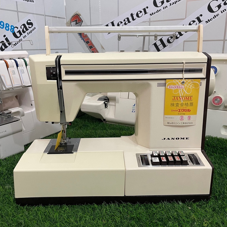 چرخ خیاطی ژانومه مدل 625 اکبند